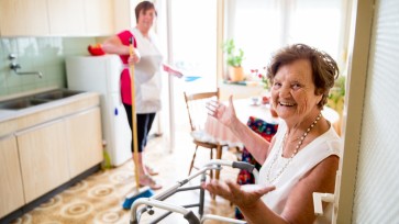 Retos de los cuidadores, ayuda para vivir en casa