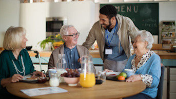 Retos de los cuidadores, Elegir un centro de vida asistida (ALF)