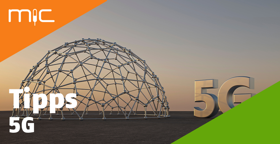 Eine Skulptur mit dem Kürzel 5G daneben