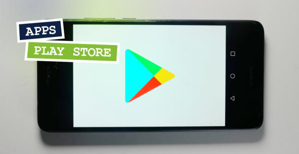 Das Logo des Google Play Store auf einem Smartphone