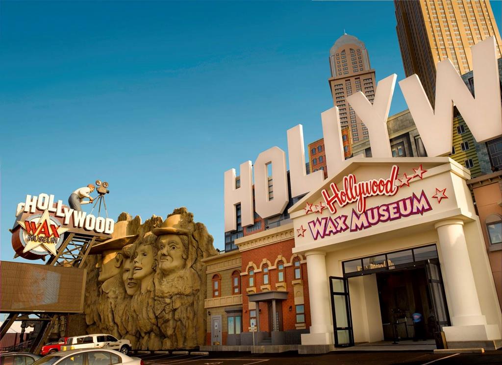 Double the Fun: Why the Aquarium & Wax Museum Combo is a Branson Must-Do