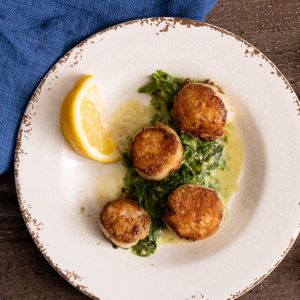 Sautéed Scallops with Spinach Cream Recipe | @Atkins