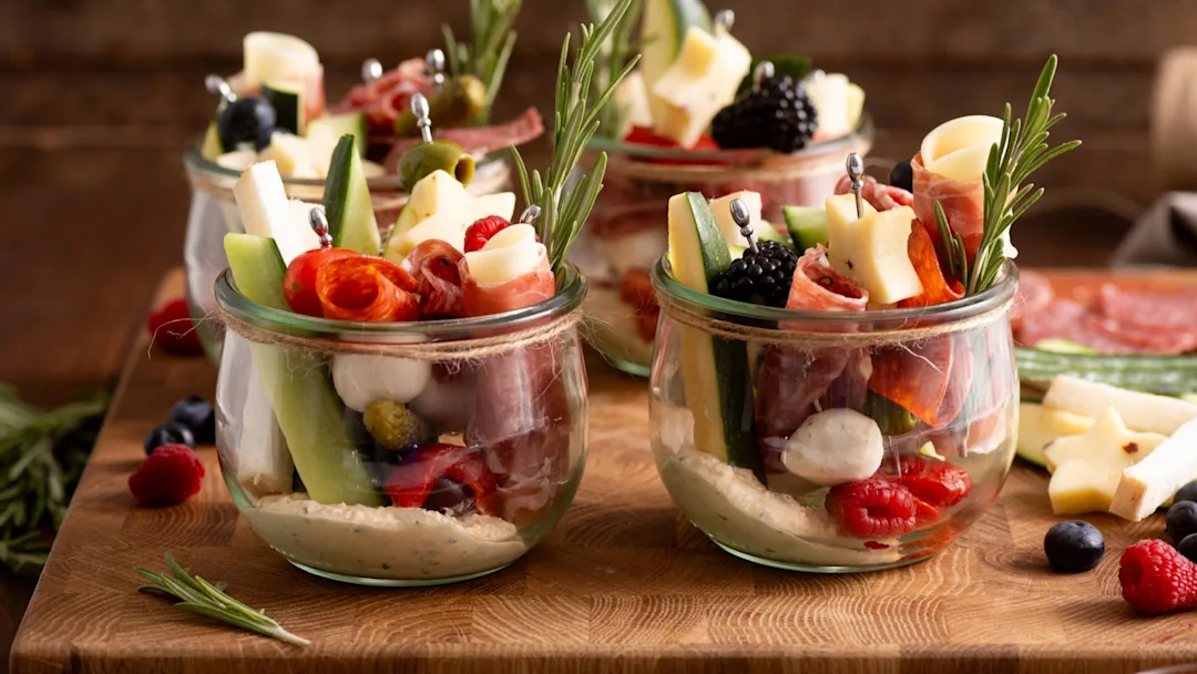 low-carb-charcuterie-cups