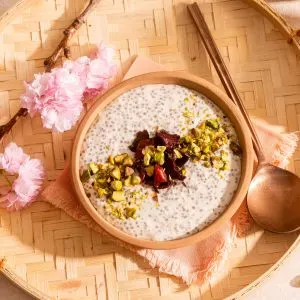Cherry Vanilla Low Carb Overnight Oats
