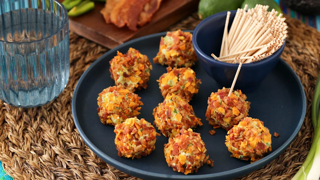 keto-guacamole-bacon-bites