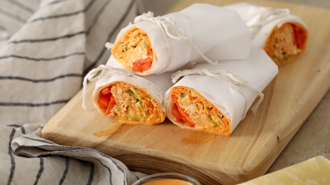 kimchi-mayo-chicken-wraps