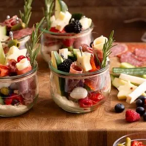 low-carb-charcuterie-cups