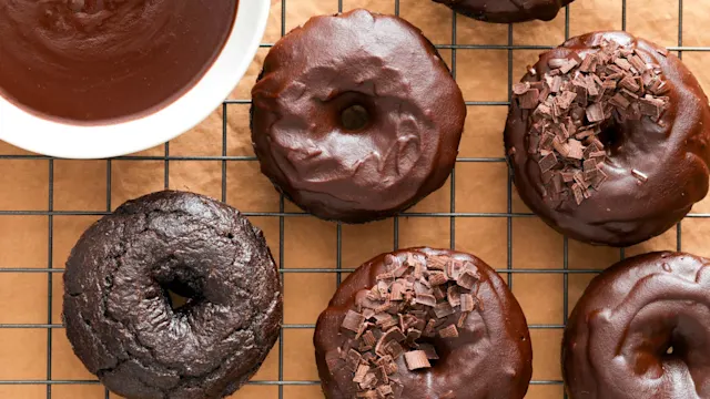 Low Carb Chocolate Cake Donuts