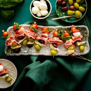 keto-antipasto-skewers