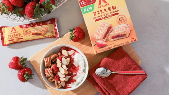 Low Carb Strawberry Cottage Cheese Breakfast Bowl