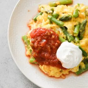 Eggs with Cheddar, Asparagus, Salsa and Sour Cream