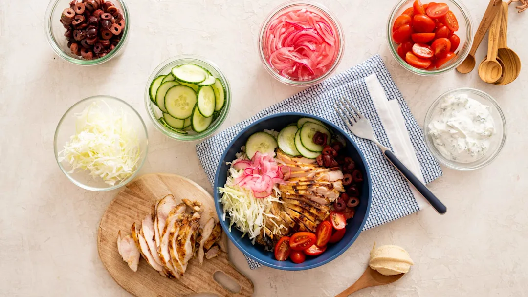 low-carb-chicken-shawarma-bowl