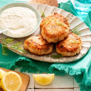 Keto Grilled Salmon Burgers with Dill Sauce Recipe