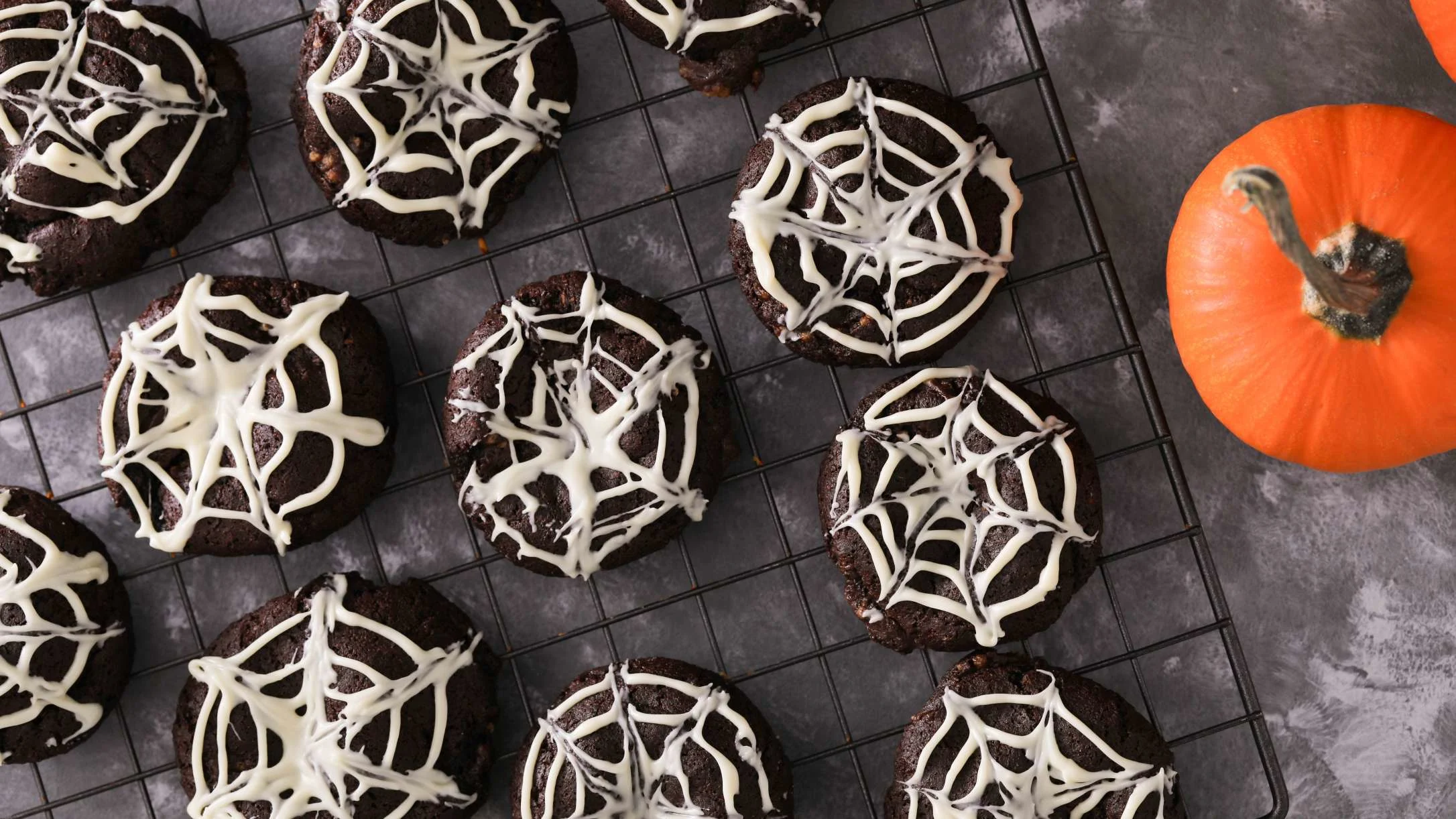keto-chocolate-chocolate-chunk-spiderweb-cookies