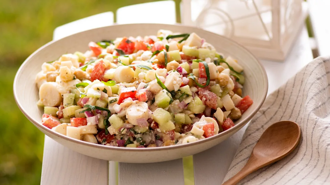 mediterranean-salad-with-hearts-of-palm