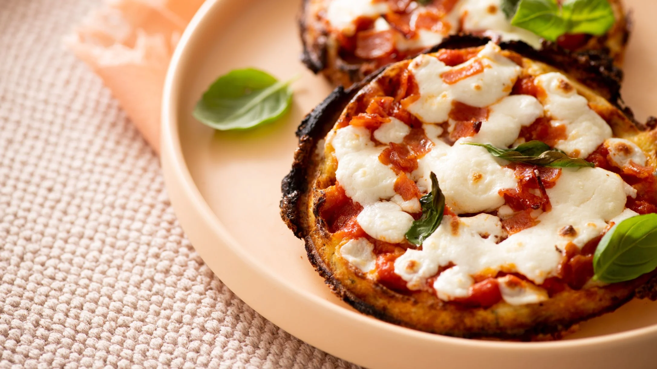 chaffle-pizza