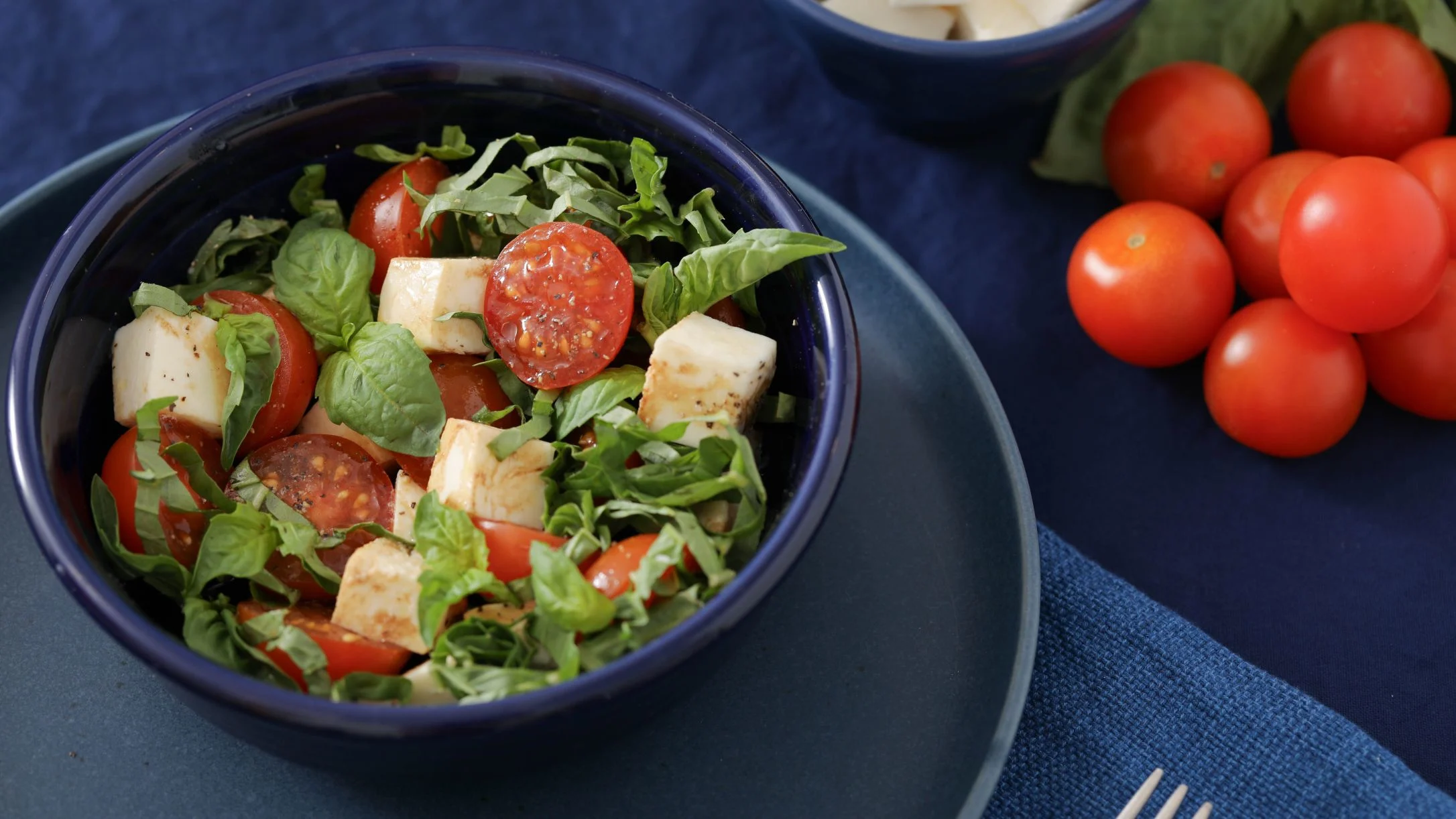 keto-caprese-salad