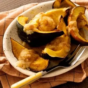 Acorn Squash with Spiced Applesauce and Maple Drizzle