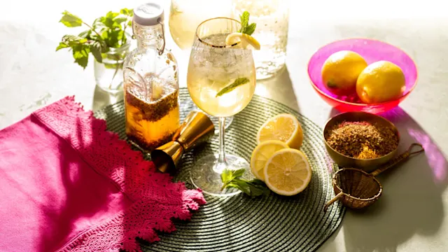 Low Carb Hugo Spritz