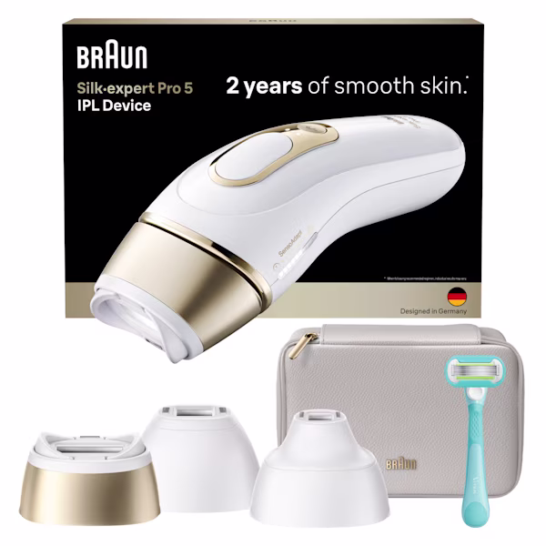 Braun Silk·expert Pro 5, cu săculeț bej, Capăt de Precizie Mini, capăt pentru Zona Intimă și capăt SmartFlex, aparatul de ras Venus și ambalajul – vedere frontală, pe fundal alb. Braun Silk·expert Pro 5, cu săculeț bej, Capăt de Precizie Mini, capăt pentru Zona Intimă și capăt SmartFlex, aparatul de ras Venus și ambalajul – vedere frontală, pe fundal alb.
