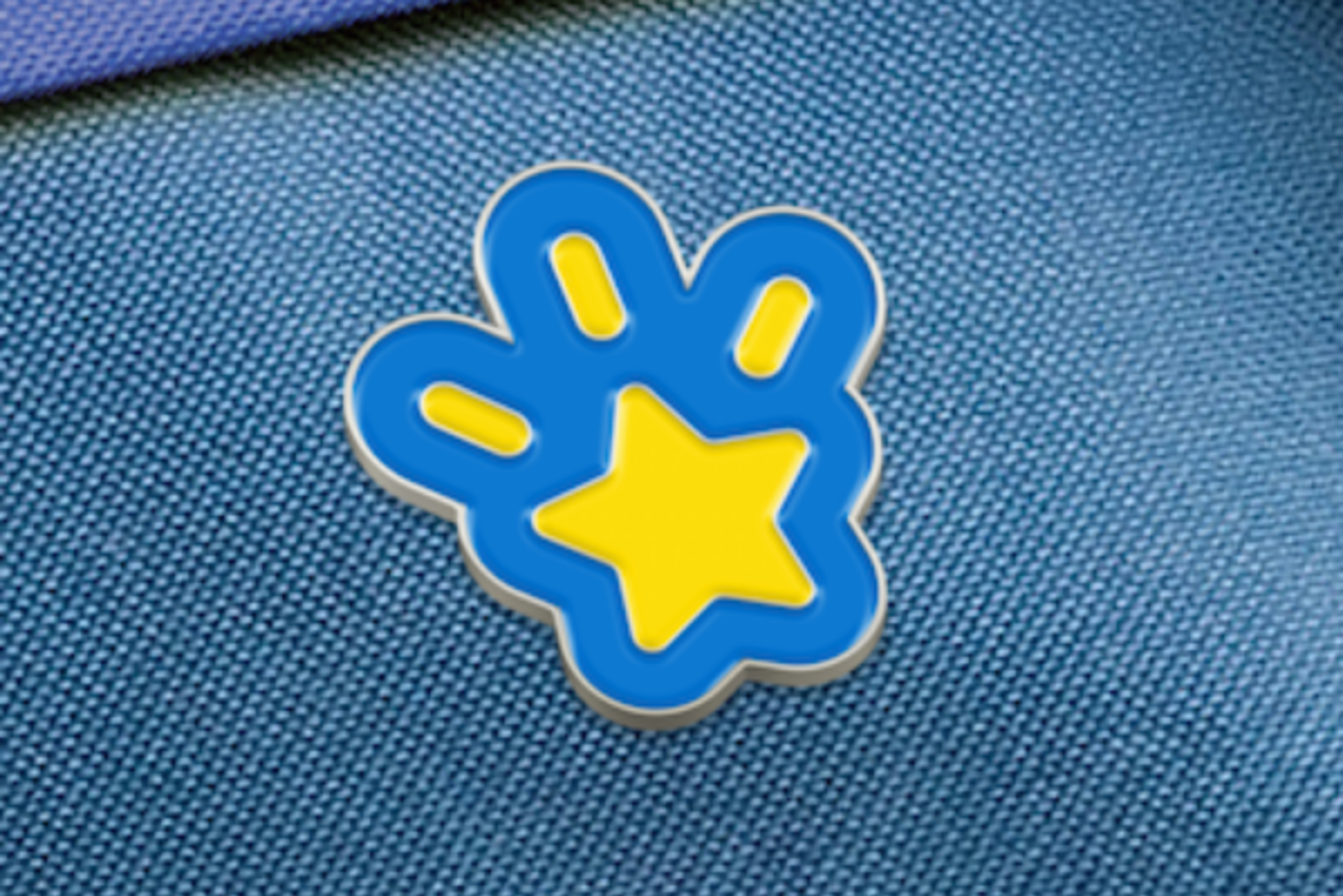 Blog Gift Starlight Pin