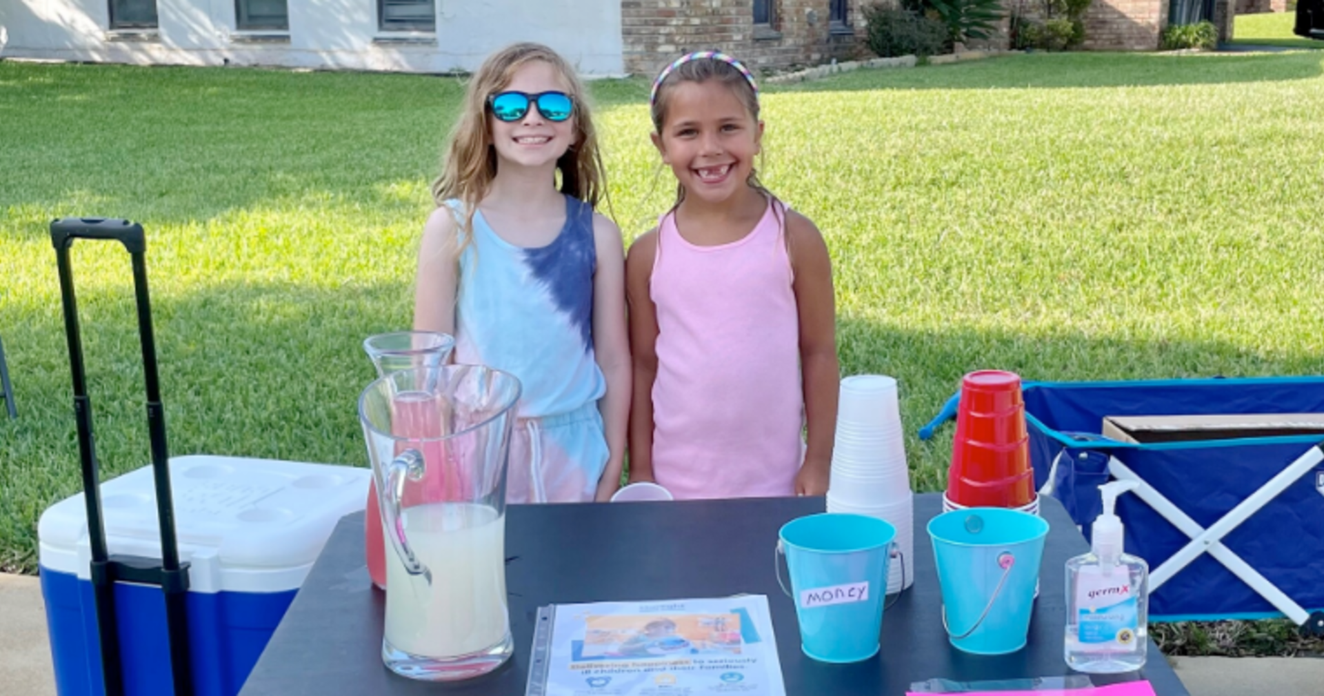 Kids Helping Blog Harper’s Lemonade Stand