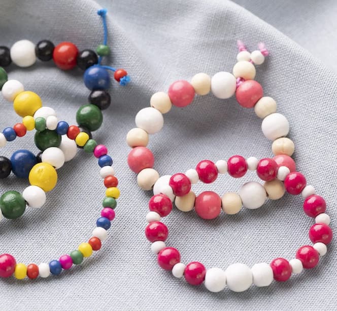 BarnearmbÄnd med treperler