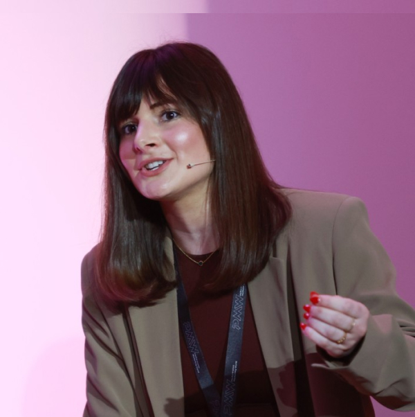 Speaker image of Perla Bloom