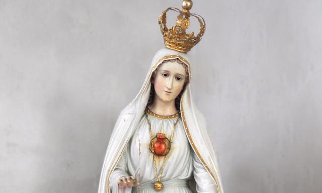 Neuvaine au Coeur Immaculé de Marie - Jour 2 - Statue de la Vierge de Fatima