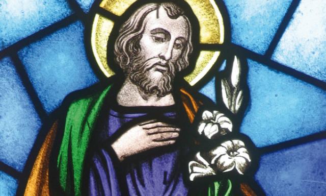 Neuvaine de l'Avent - jour 6 - Saint Joseph debout tenant un lys - Vitrail