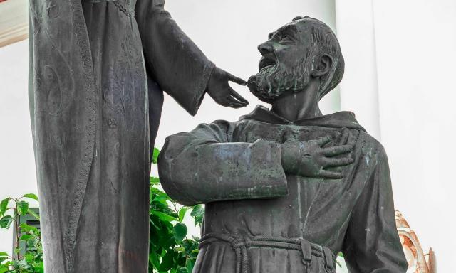 Neuvaine à Padre Pio - Jour 5 - Notre Dame et Padre Pio - Statue