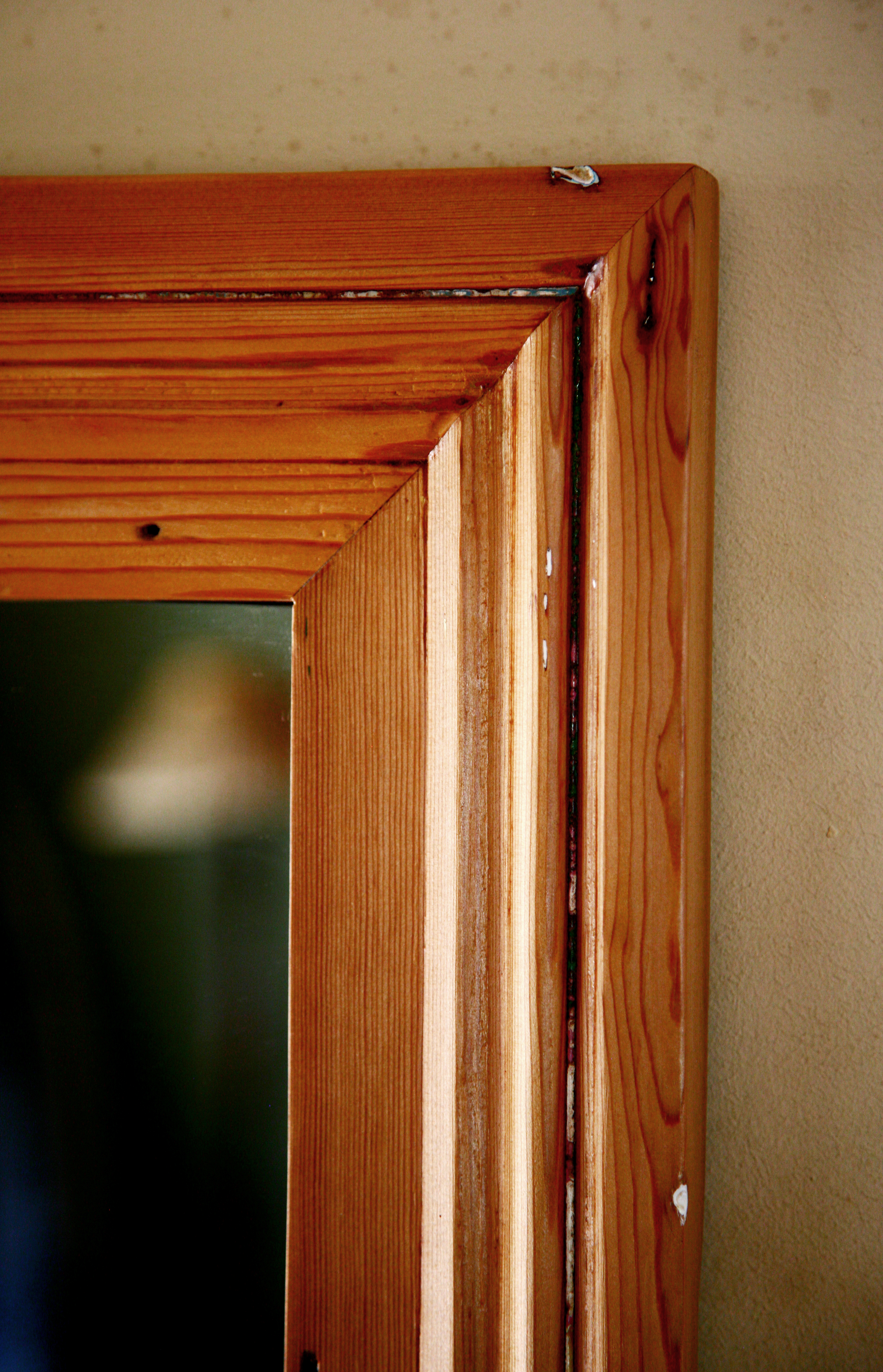 Detailed view of an Oregon Pine mirror