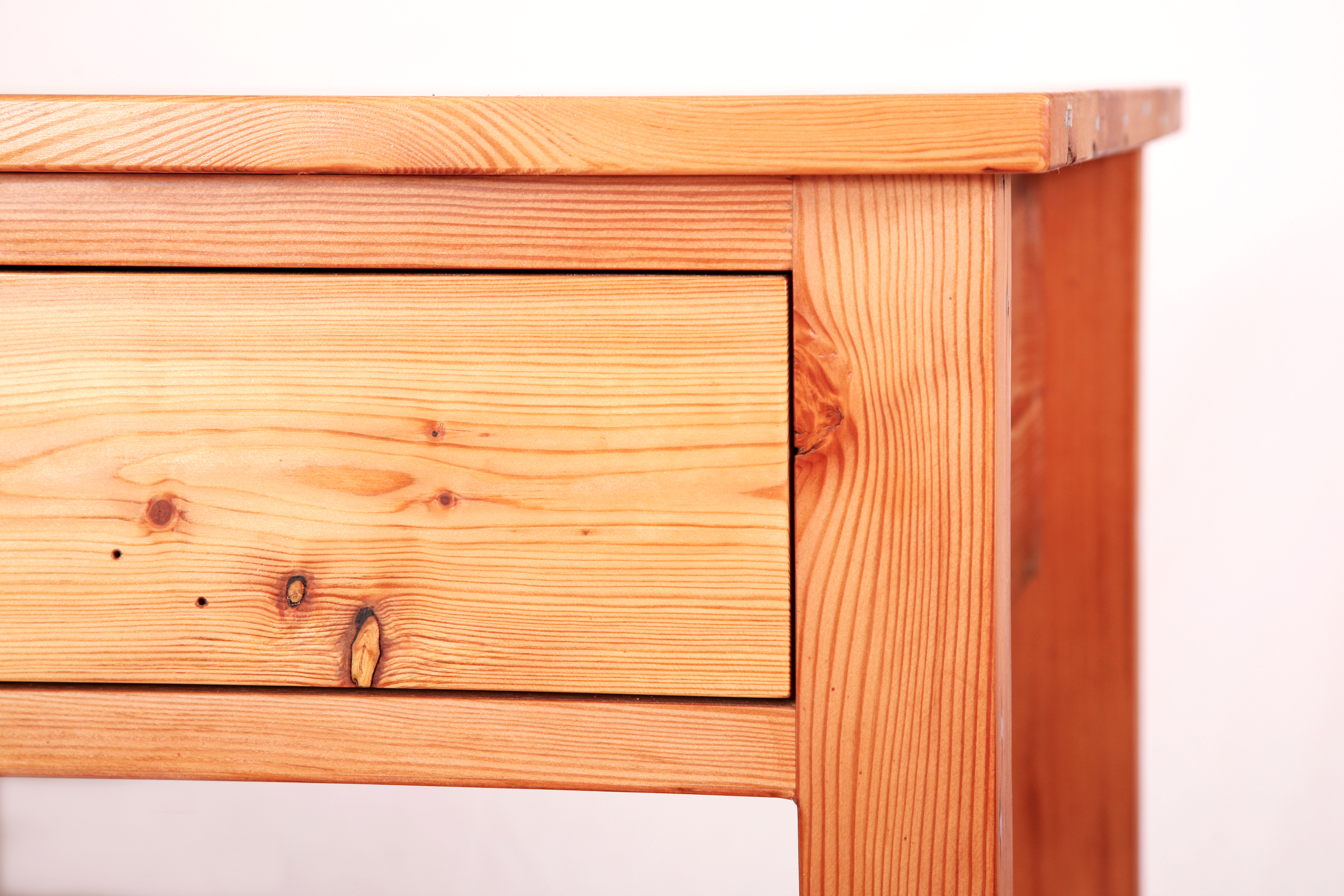 Inset drawer