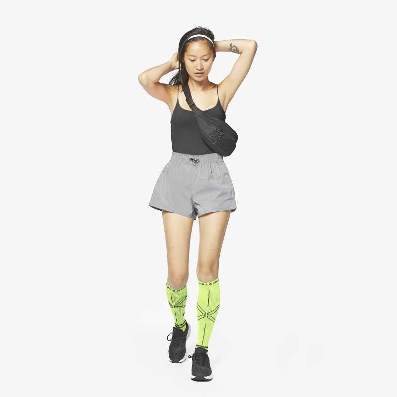 Model wearing STOX Fluor Sports Socks