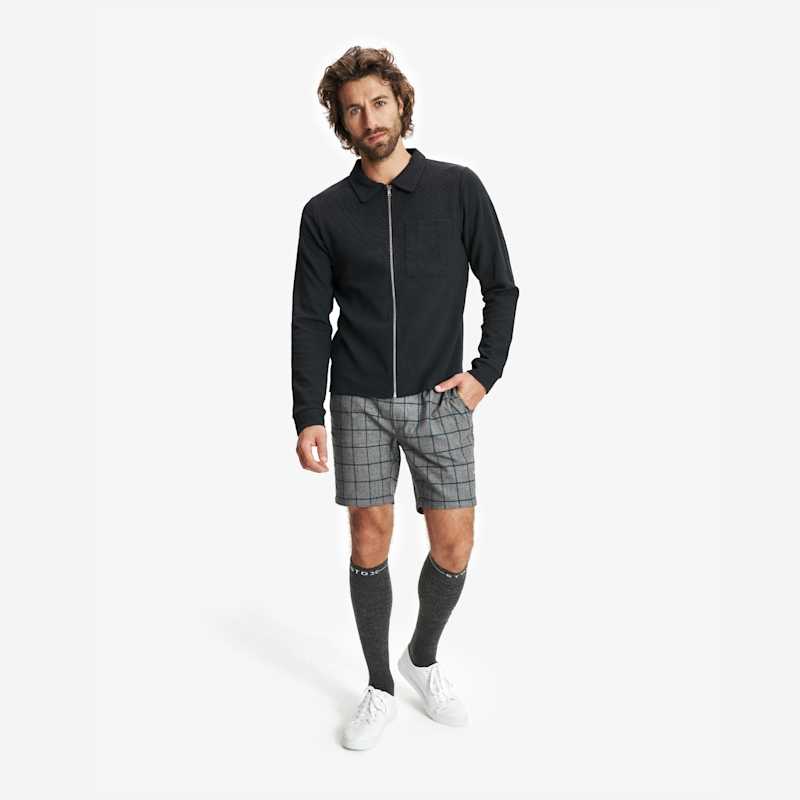 Daily Merino Socks Men: Dark Grey / White - Ambiance shot