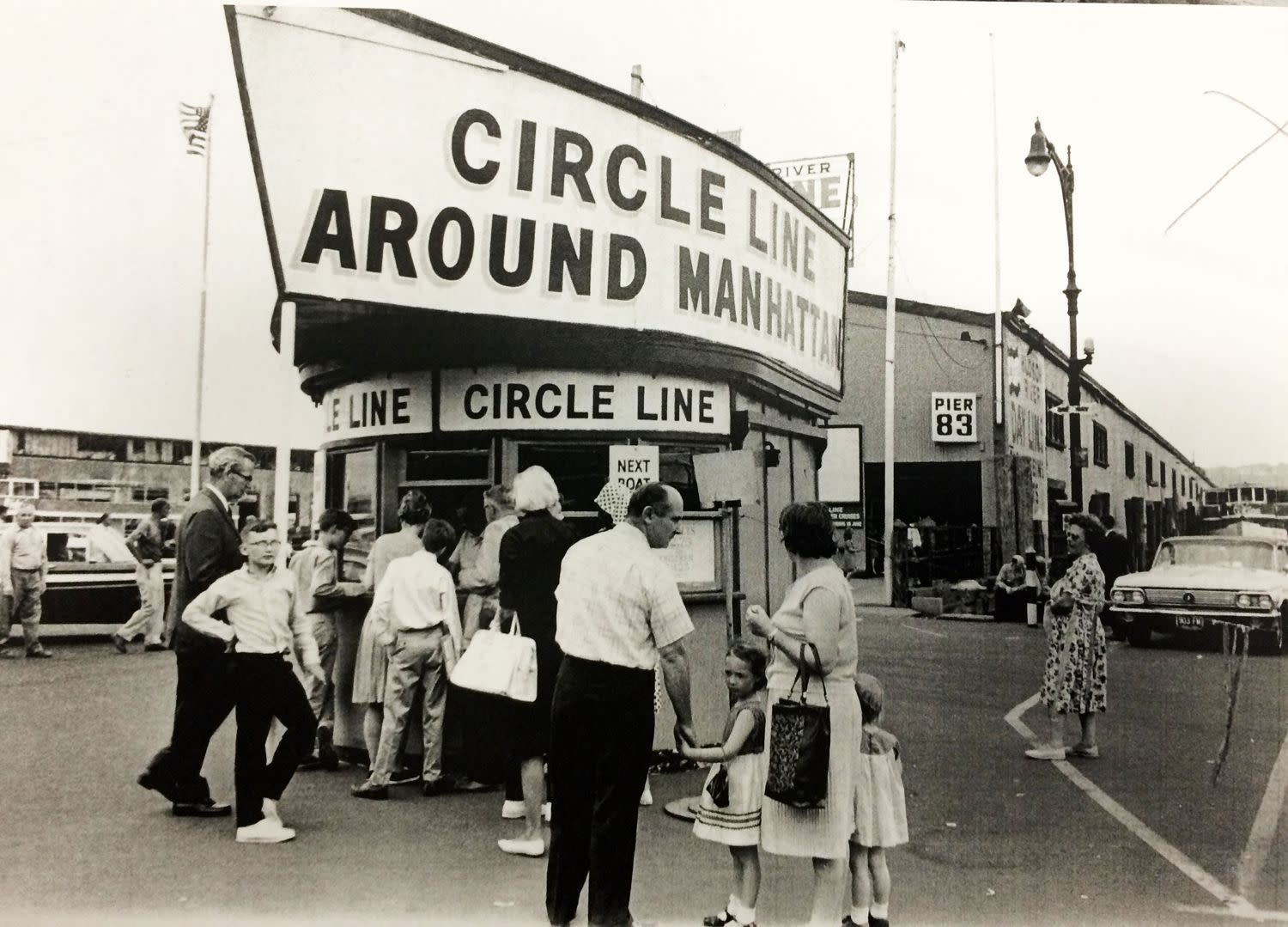 People buying tickets at the Circle Line booth, June 10, 1964