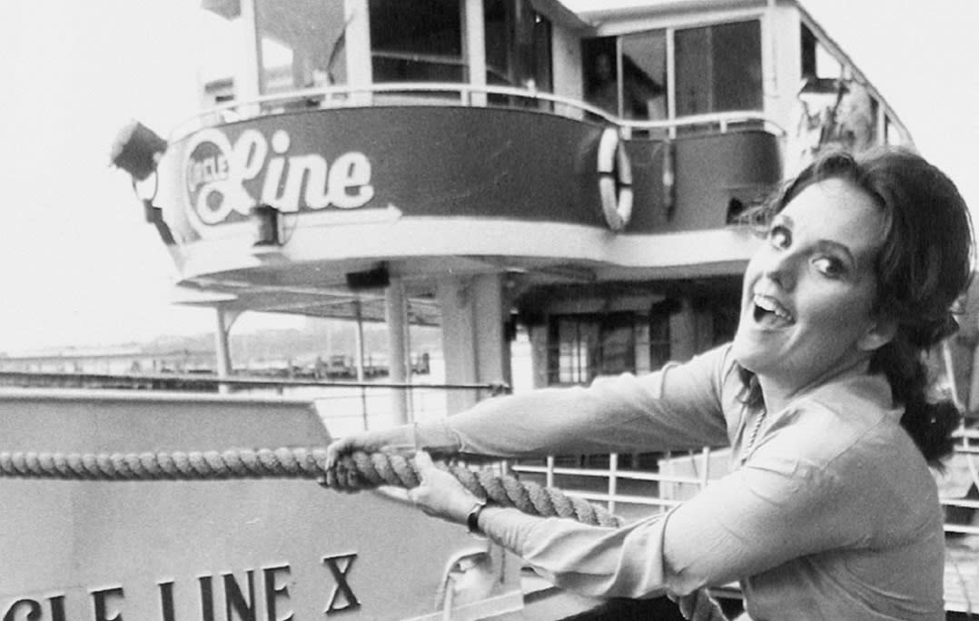 Historic image of Circle Line customer in front of boat