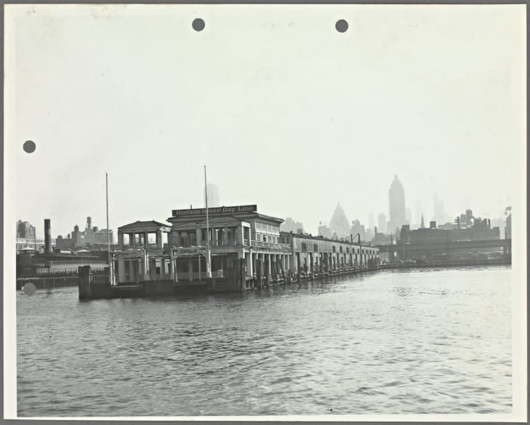 Pier 81 Hudson River Day Line (1951)