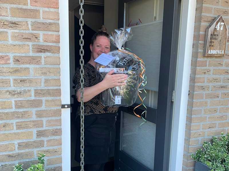 738fe0bd-858e-46ed-b9a1-c33017ba1df9