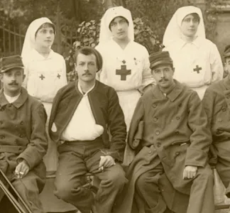 Les infirmières de la Croix-Rouge française aux côtés des Poilus durant la Première Guerre Mondiale - Comité d'Asnières-sur-Seine