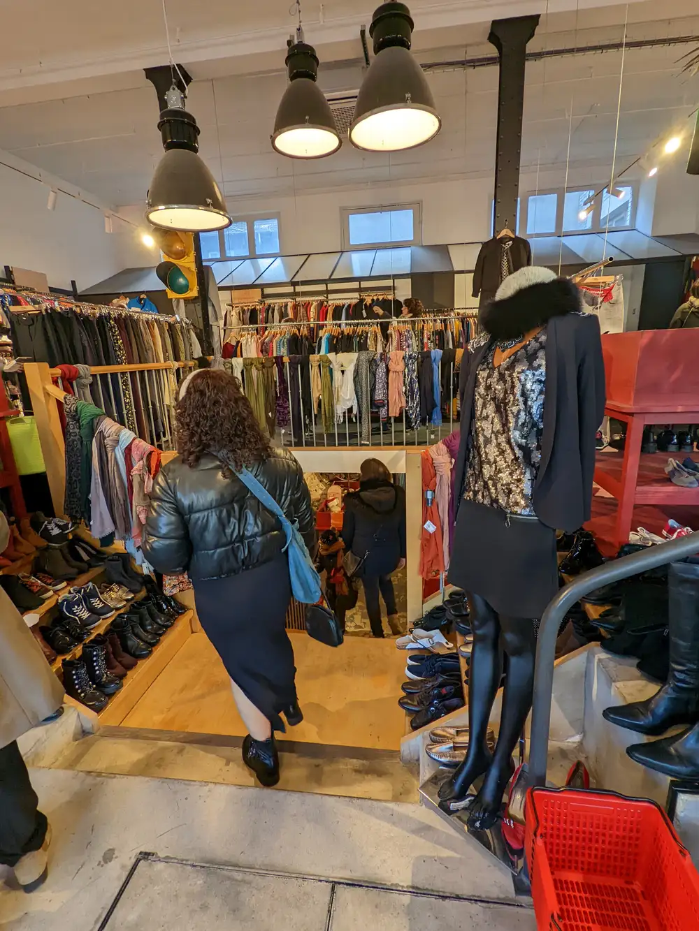 Enfin les vêtements en boutique