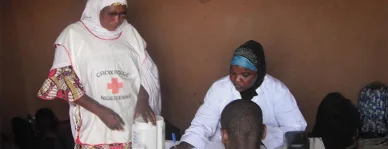Clinique mobile de la Croix-Rouge au sein des foyers d’Agadez