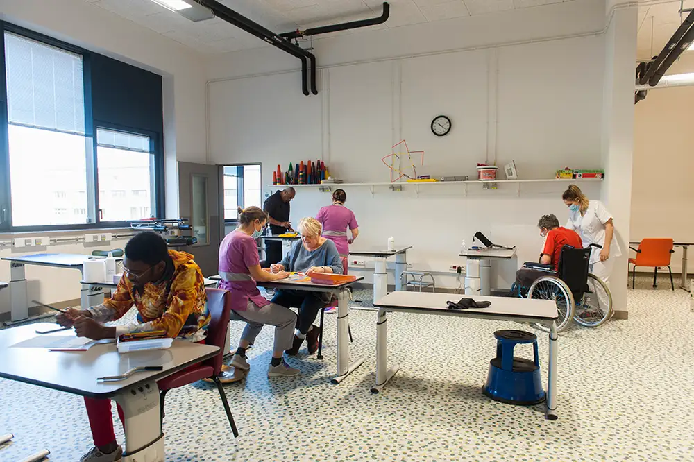 des espaces de prises en charge collectifs et individuels