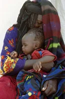 Une Tchadienne et son enfant (photo d'archive) © P. Bachelet