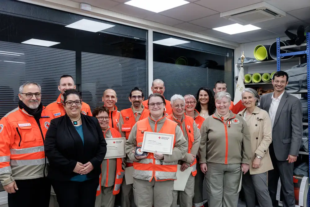 Remise des médailles aupres des bénévoles