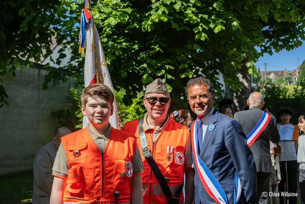 Cérémonie d'Ablon-sur-Seine, en présence de Mr GRILLON.