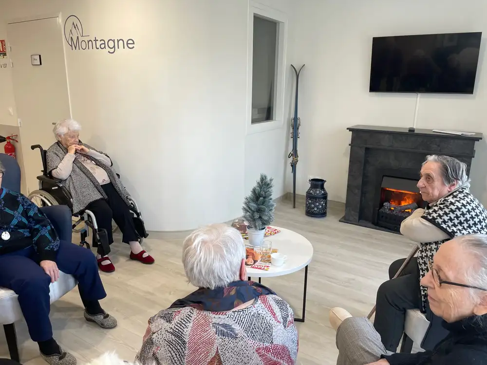 Rencontre au salon "Montagne" auprès du feu  