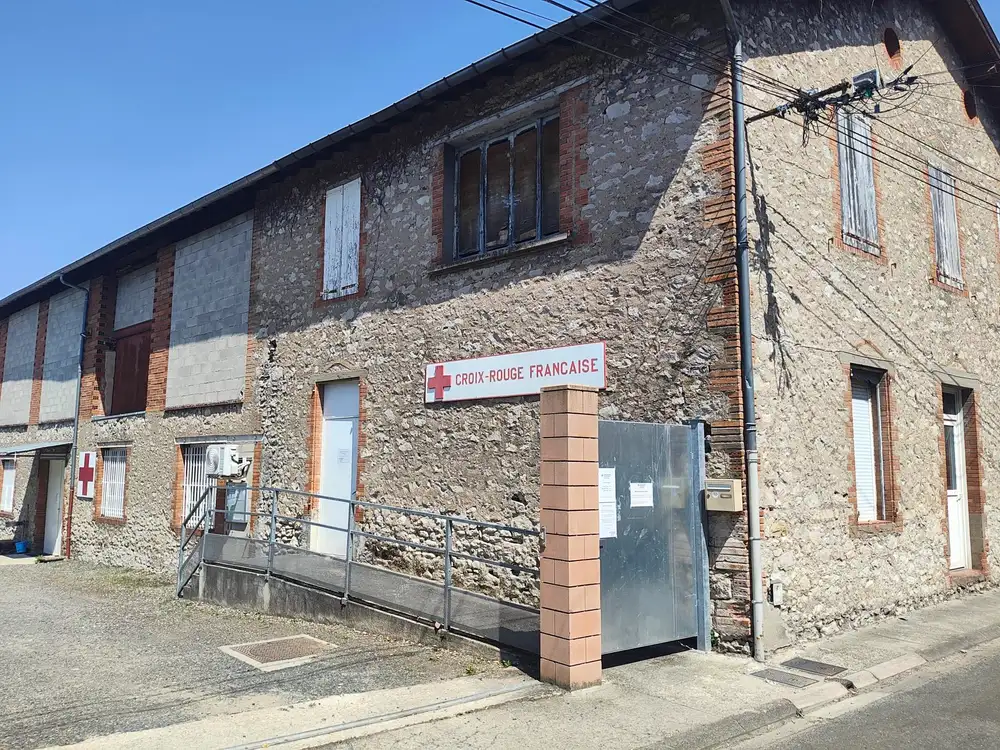 La Croix-Rouge française à Graulhet est logée dans une ancienne usine.