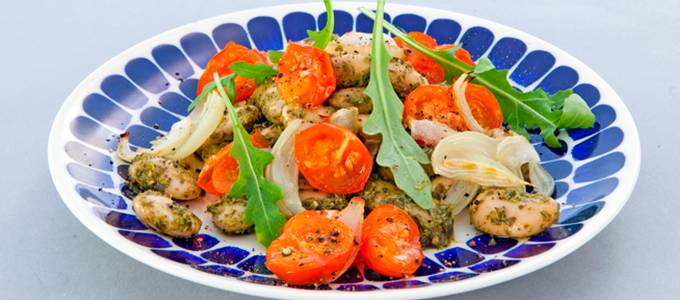 Papu-tomaattisalaatti 680x300