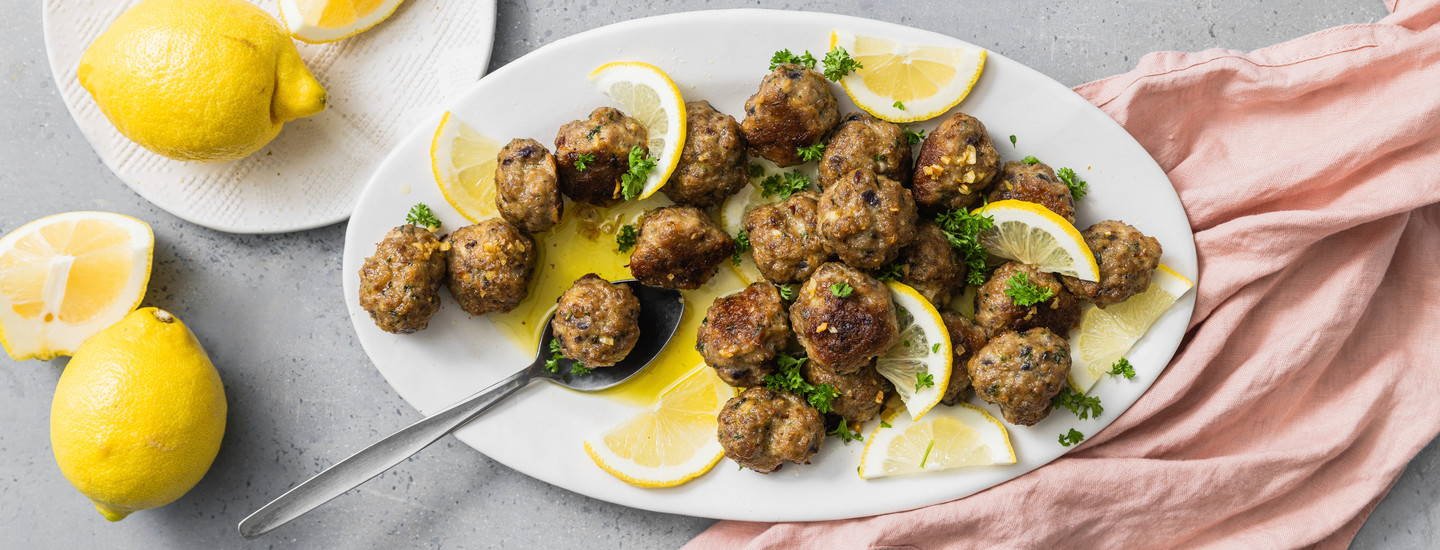 Sitruuna-valkosipulilihapullat 2023 (1440 x 550)